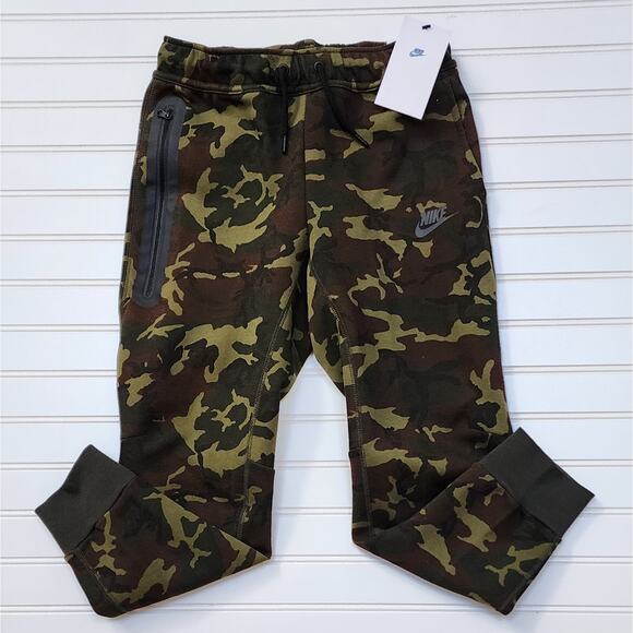 NWT Nike Boys Sportswear Tech Fleece Camo Jogger Pants